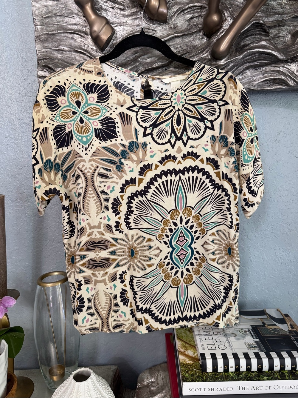 Women's Cream Geometric Floral Short Sleeve Top